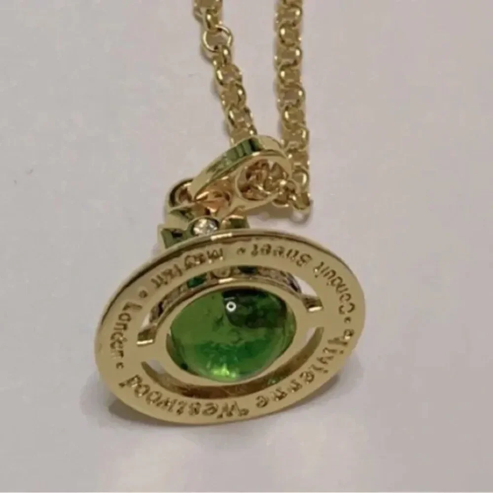 NIB Vivienne Westwood gold petite Saturn orb green crystal chain necklace